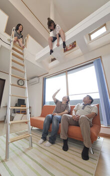 Art Yoshikawa設計事務所 吉川住建 細部までこだわった、テーマパークのような自慢の家！デザインから機能まで、アイデアあふれる二世帯住宅の建築実例画像1