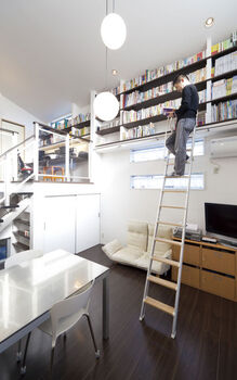 Art Yoshikawa設計事務所 吉川住建 いつも家族がそろう“ネオ大空間”。こだわりのアイランド型「トーヨーキッチン」から家族の笑顔が見渡せるの建築実例画像2