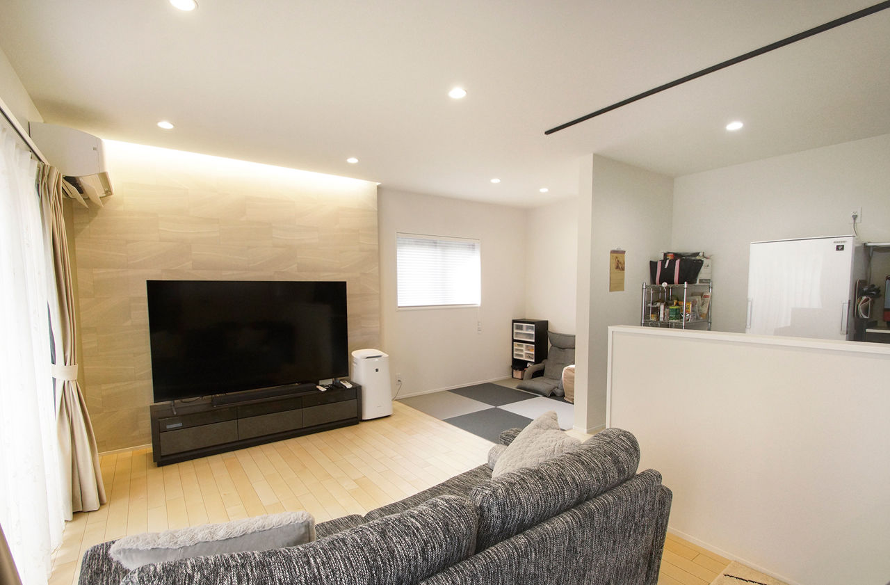 Art Yoshikawa設計事務所 吉川住建 【日進市|2000万円台|テクノストラクチャー|ビルトインガレージ】ゆったりリビングも叶えたガレージハウスの建築実例画像2