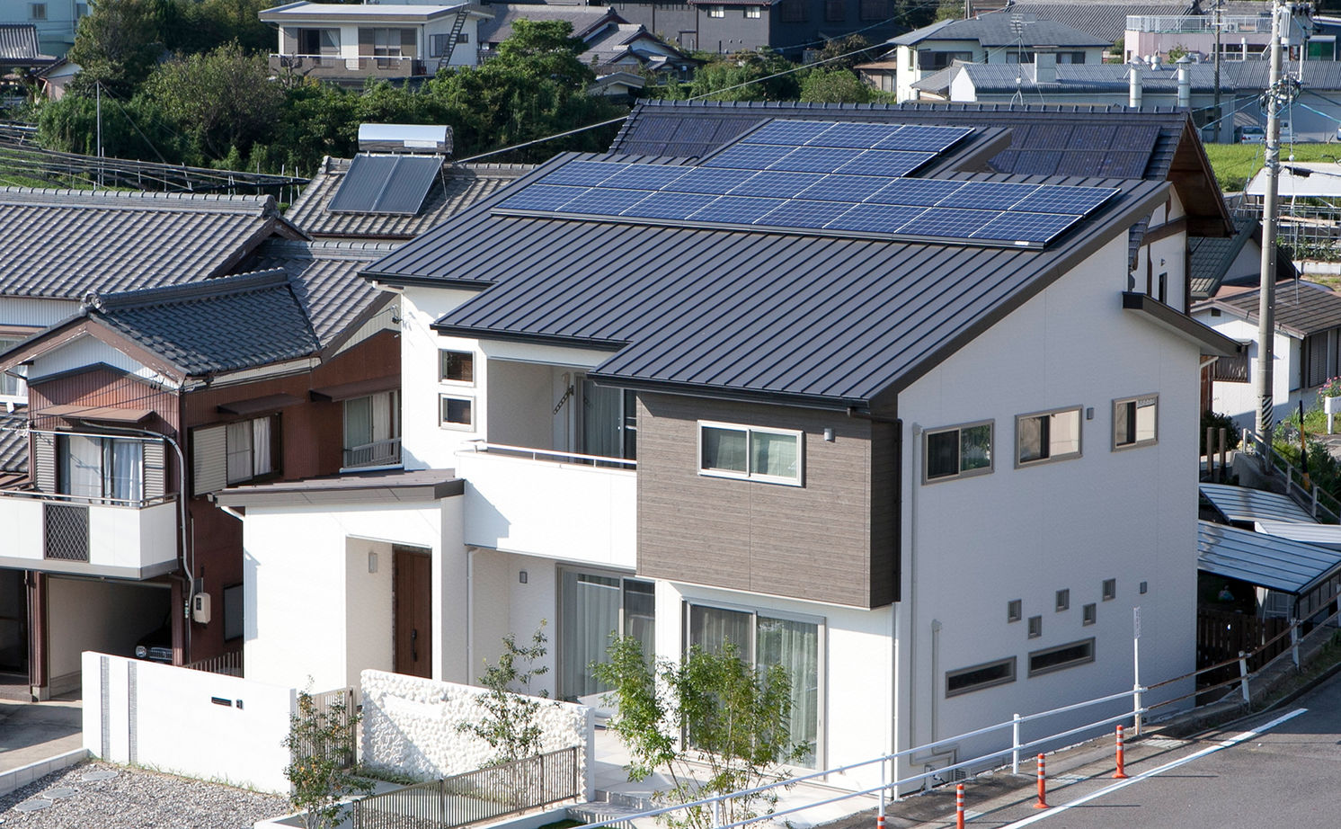 Art Yoshikawa設計事務所 吉川住建 【西尾市|2000万円台|テクノストラクチャー】休日は家族と広いテラスや庭で。この大空間がテクノの家の建築実例画像5