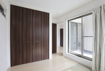 Art Yoshikawa設計事務所 吉川住建 採光性の工夫で土地の条件をクリア。リビングの収納やニッチなど細かい要望も丁寧な対応で実現の建築実例画像4