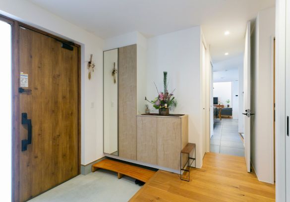 健康住宅 【4000万円～／平屋／二世帯住宅／家事動線／玄関土間／建て替え】自然と調和する、平屋の二世帯住宅の建築実例画像4