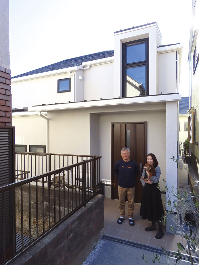 夢工房だいあん 【3000万円台／横浜市／SE構法／30坪台】難解な旗竿敷地のデメリットを感じさせない、明るく快適な住まいの建築実例画像2