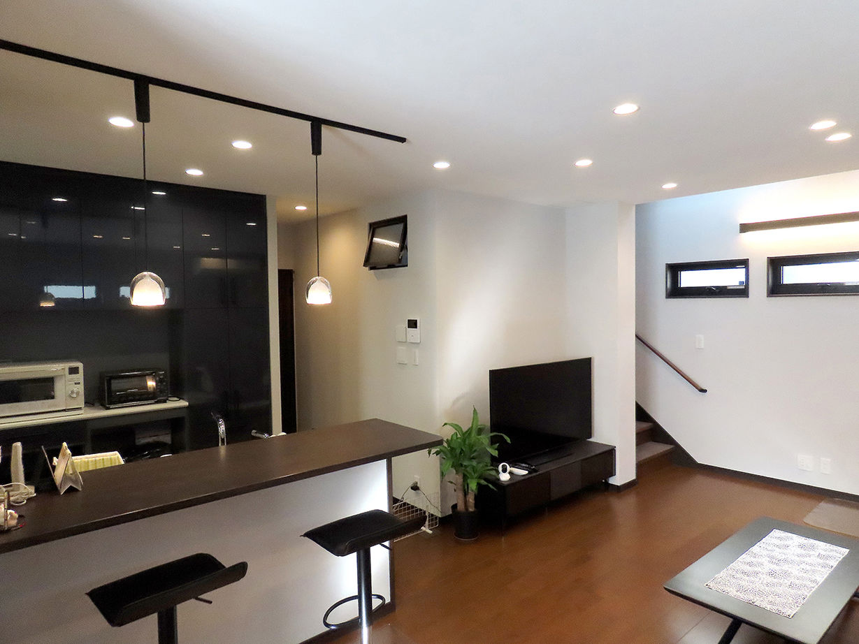 夢工房だいあん 【3000万円台／横浜市／SE構法／30坪台】難解な旗竿敷地のデメリットを感じさせない、明るく快適な住まいの建築実例画像5