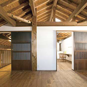 広和木材 【間取図有｜平屋風×古民家風】工場で木材を厳選。木が気持ちいい、四季の風景と暮らす古民家風の家の建築実例画像6