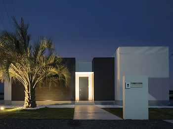 StyleDesign 『シンプル』ゆえに美しい　アクセントで彩る平屋の建築実例画像1