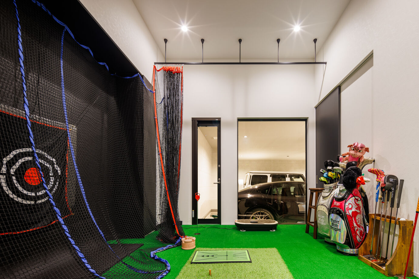 StyleDesign ガレージ付き平屋｜中庭・ゴルフルームで充実のお家時間｜「自由に楽しく！」をカタチにの建築実例画像5