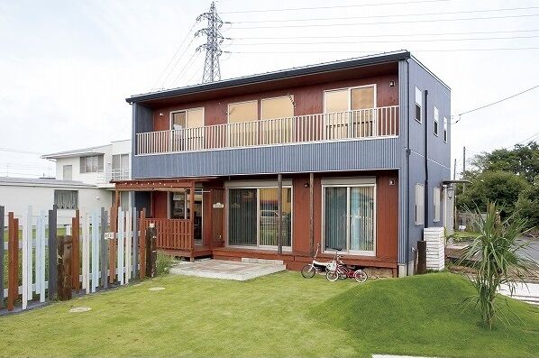 エイ・ワン(A-1 home) 【36.6 坪/1550万円/2F/間取り有】光降る吹抜けのLDKに家族が集う、総無垢仕上げの２階建ての建築実例画像2