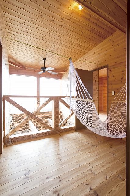 エイ・ワン(A-1 home) 【36.6 坪/1550万円/2F/間取り有】光降る吹抜けのLDKに家族が集う、総無垢仕上げの２階建ての建築実例画像10