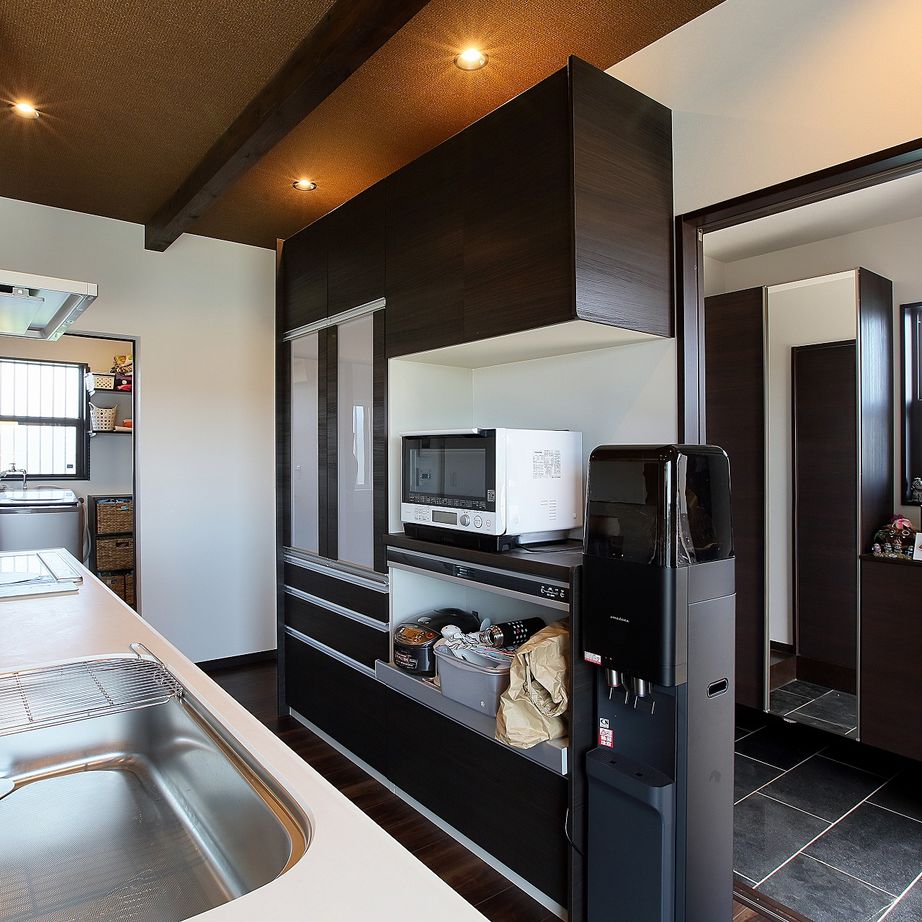 エイ・ワン(A-1 home) 【27.0坪/1380万円/平屋/間取り有】遊び心と暮らしやすさを予算内で実現したリゾートテイストの平屋の建築実例画像4