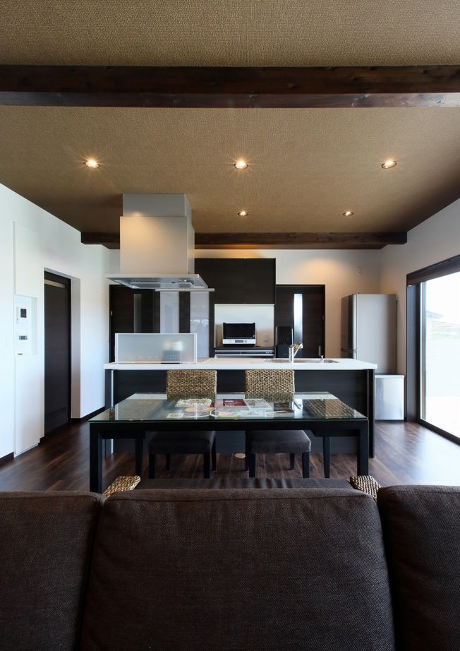 エイ・ワン(A-1 home) 【27.0坪/1380万円/平屋/間取り有】遊び心と暮らしやすさを予算内で実現したリゾートテイストの平屋の建築実例画像5