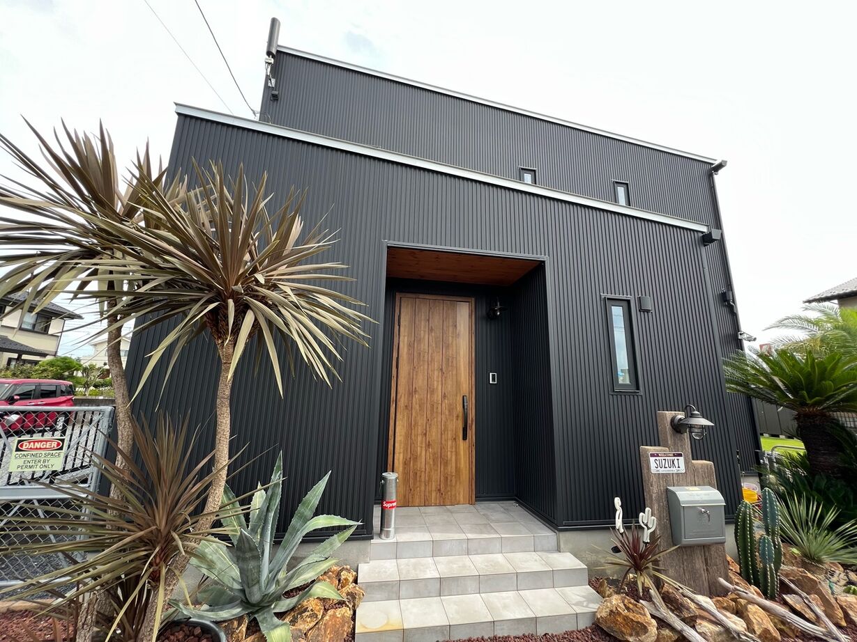 エイ・ワン(A-1 home) 【38.5坪/2200万円台/2F/間取り有】性能もデザイン暮らしやすさも。ZEH仕様のクールな２階建ての建築実例画像2