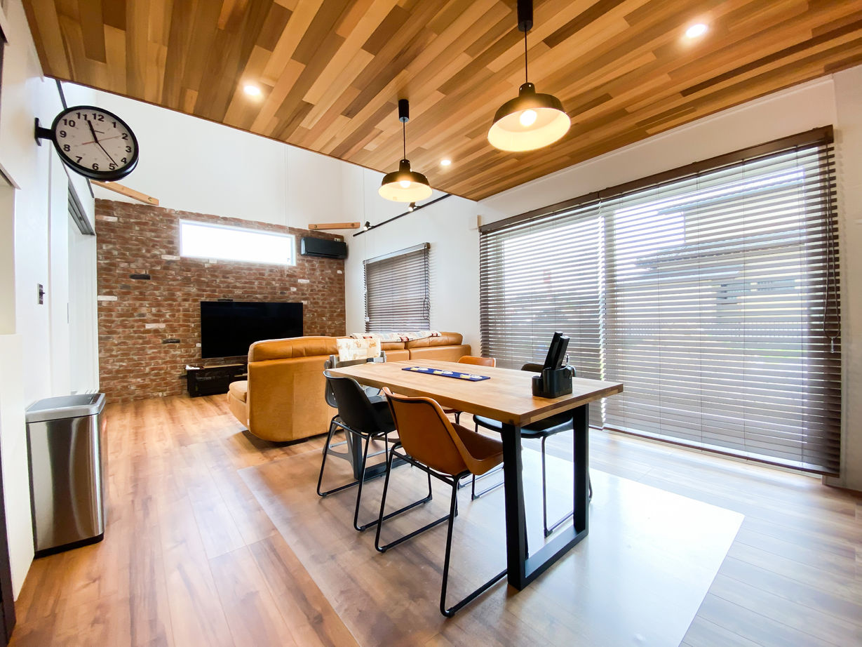 エイ・ワン(A-1 home) 【38.5坪/2200万円台/2F/間取り有】性能もデザイン暮らしやすさも。ZEH仕様のクールな２階建ての建築実例画像4