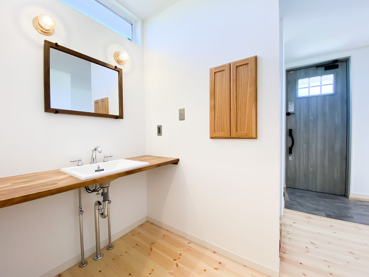 エイ・ワン(A-1 home) 【1000万円台/27.05坪/間取り有】アクセントウォール・クロス映えるカリフォルニア風デザインの平屋の建築実例画像8