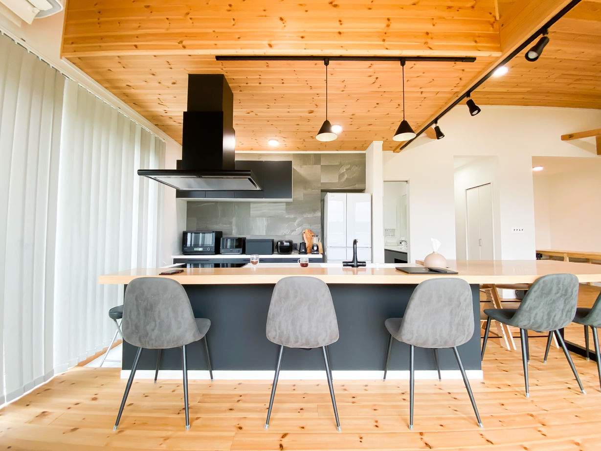 エイ・ワン(A-1 home) 【30坪/1800万円台/平屋/間取り有】無垢材とスタイリッシュなコーディネイトが光る平屋の建築実例画像4