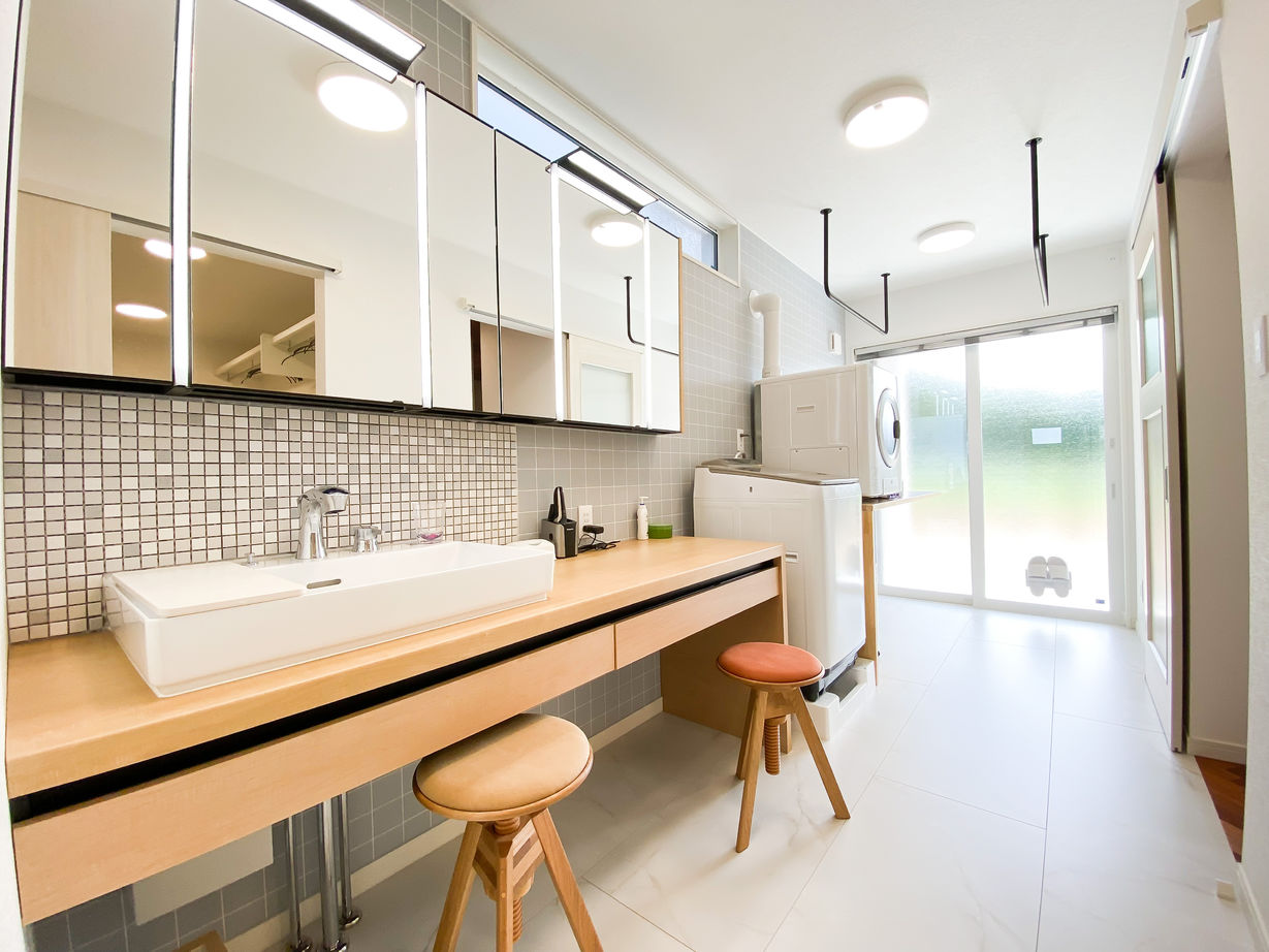 エイ・ワン(A-1 home) 【41.5坪/2000万円台/平屋/間取り有】カッコイイと暮らしやすい、どちらも叶えた5種の木の平屋の建築実例画像5