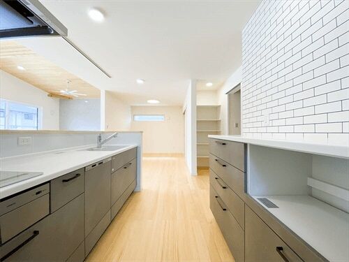 エイ・ワン(A-1 home) 【34坪/1950万円/平屋】ネイビー×木でスタイリッシュに　フレキシブルな間取りの平屋の建築実例画像5