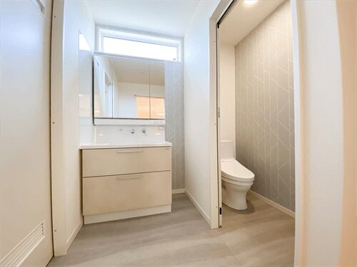 エイ・ワン(A-1 home) 【34坪/1950万円/平屋】ネイビー×木でスタイリッシュに　フレキシブルな間取りの平屋の建築実例画像9