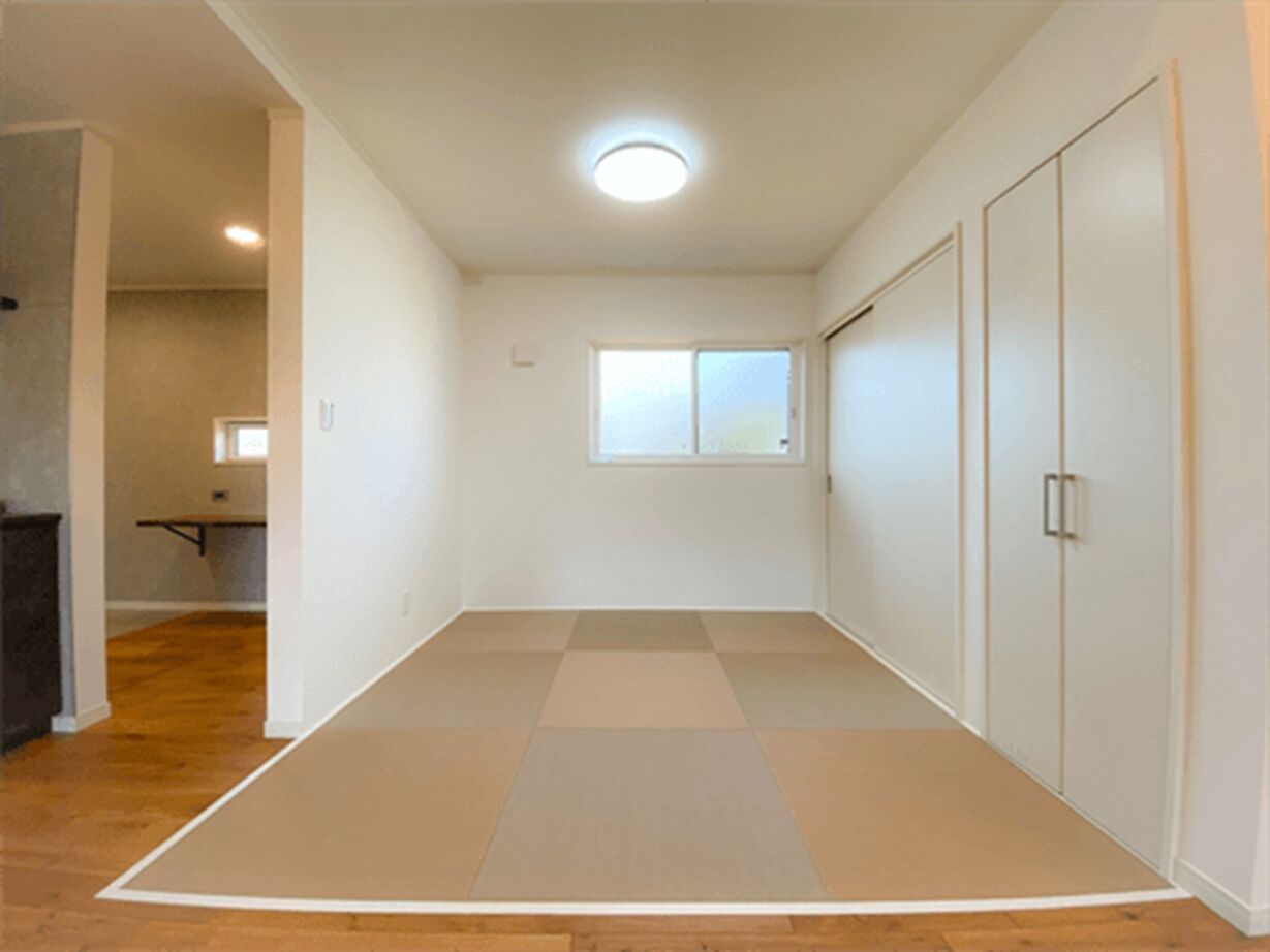 エイ・ワン(A-1 home) 【41坪/2000万円/平屋】シャープ＆モダンな寄棟屋根の平屋の建築実例画像3