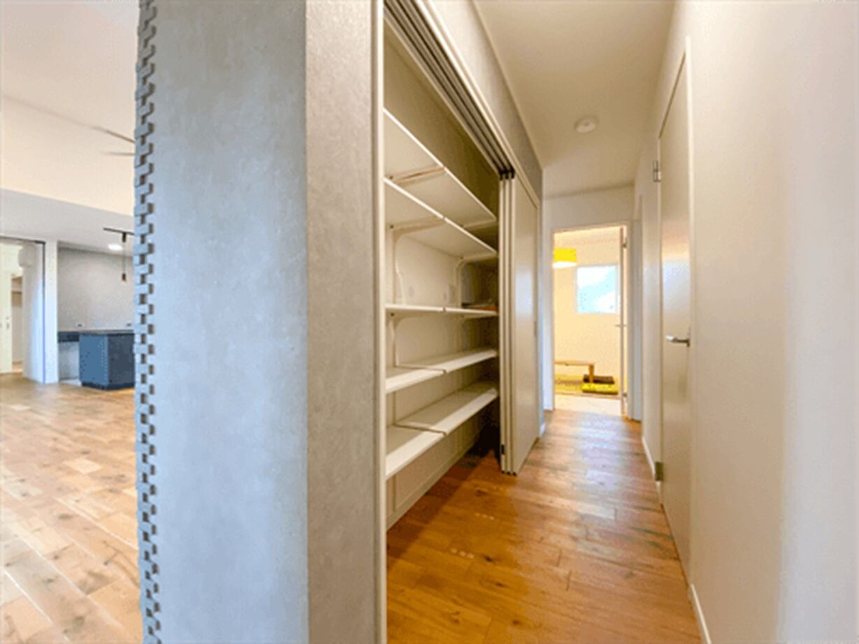 エイ・ワン(A-1 home) 【41坪/2000万円/平屋】シャープ＆モダンな寄棟屋根の平屋の建築実例画像4