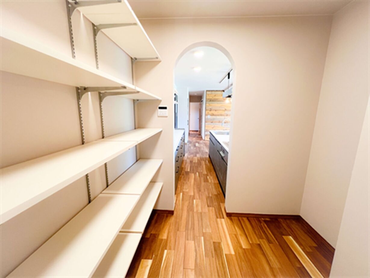 エイ・ワン(A-1 home) 【41坪/３LDK/平屋】家事ラク動線+大空間リビング　おうちカフェが楽しめる３LDK平屋の建築実例画像4