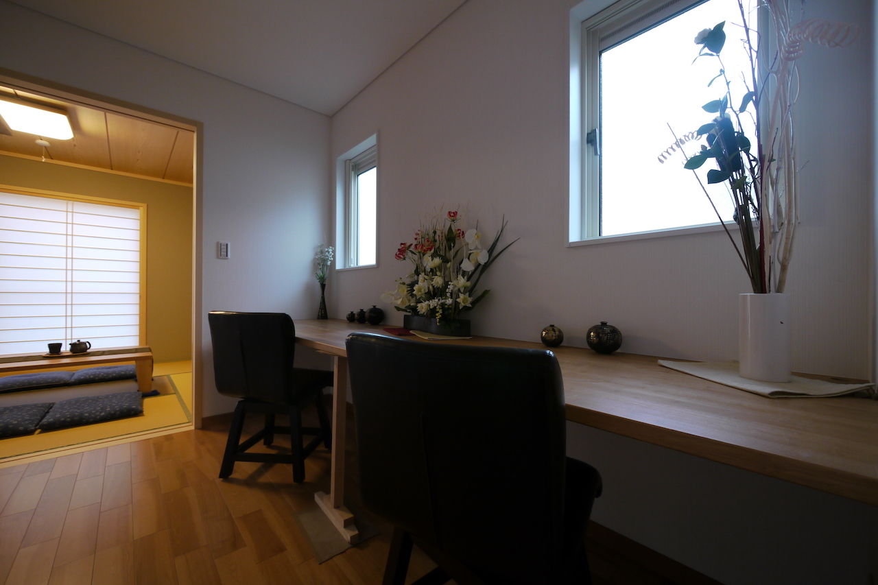 住宅工房 アリアンス(富士・富士宮・沼津) <富士市/完全分離二世帯住宅>バルコニーからの展望を楽しめる。二世帯それぞれが快適に過ごす家の建築実例画像5