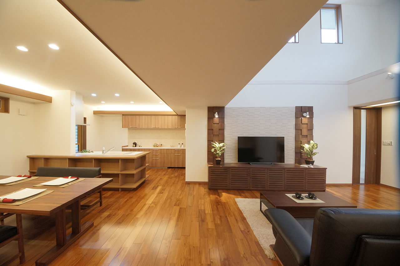 住宅工房 アリアンス(富士・富士宮・沼津) <富士宮市/ビルトインガレージ>縦横のびやかに広がる空間で家族が繋がる 生活を楽しみ、豊かにする家　の建築実例画像2