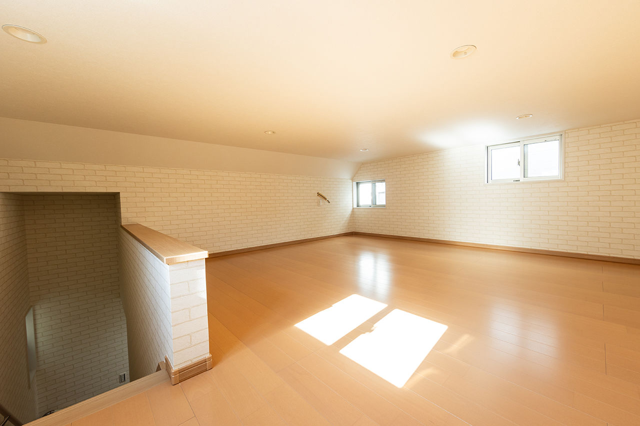 祥規建設 【京都市中京区／1000万円台／狭小地】住宅密集地で建てた3面採光、居心地のいいリビングがある家の建築実例画像6