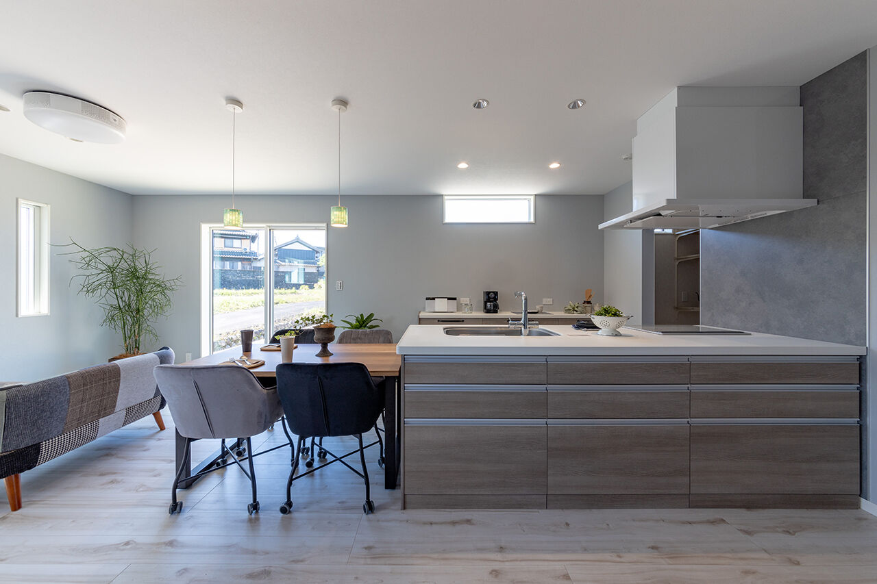 ハヤカワホーム 【2000万円台/30坪台/全館空調/ZEH】高い省エネ性。軽快動線や上手に隠す・スッキリ見せる収納も見どころの建築実例画像3