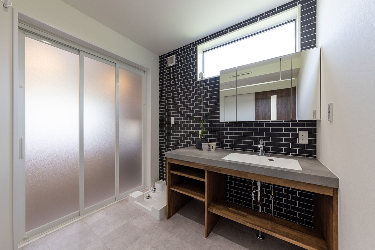 ハヤカワホーム 【2000万円台/30坪台/全館空調】家族時間を豊かに、プラスリビングをテーマに屋根付ウッドデッキのある家の建築実例画像9