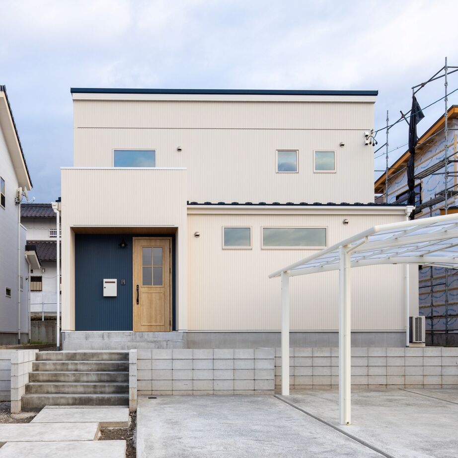 ハヤカワホーム 【2000万円台・30坪台】遊び心のあるデザインと機能性を両立したシンプルでぬくもりのある住まいの建築実例画像2