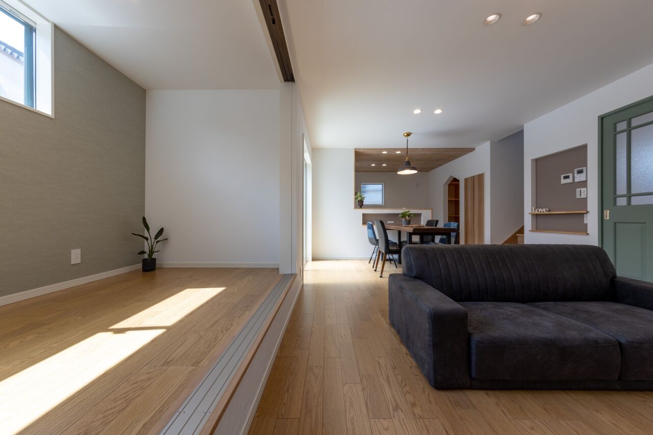 ハヤカワホーム 【2000万円台・30坪台】遊び心のあるデザインと機能性を両立したシンプルでぬくもりのある住まいの建築実例画像5