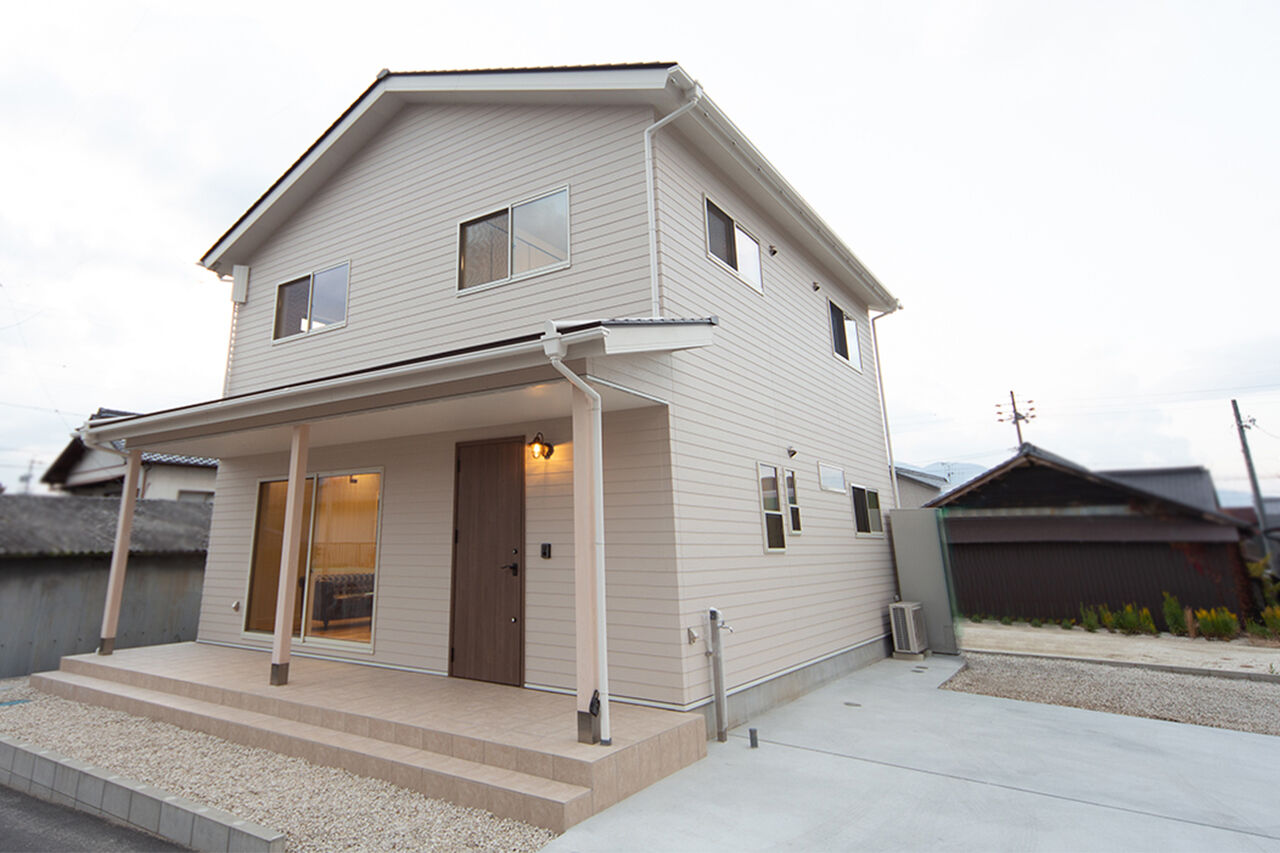 ハヤカワホーム 【2000万円台前半/サーファーズハウス】自分らしく自由に遊びゴコロある家づくり。素材にこだわりお洒落にの建築実例画像1