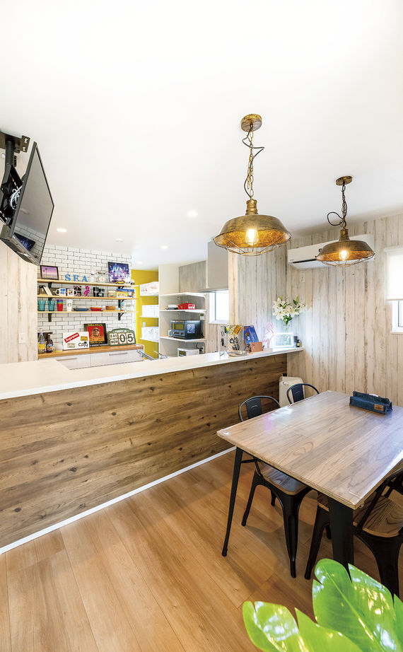 CPH【住起産業/静岡県東部】 【伊豆の国市/サーファーズハウス】開放感ある暮らしを満喫！カバードポーチが印象的なリゾートスタイルの建築実例画像4