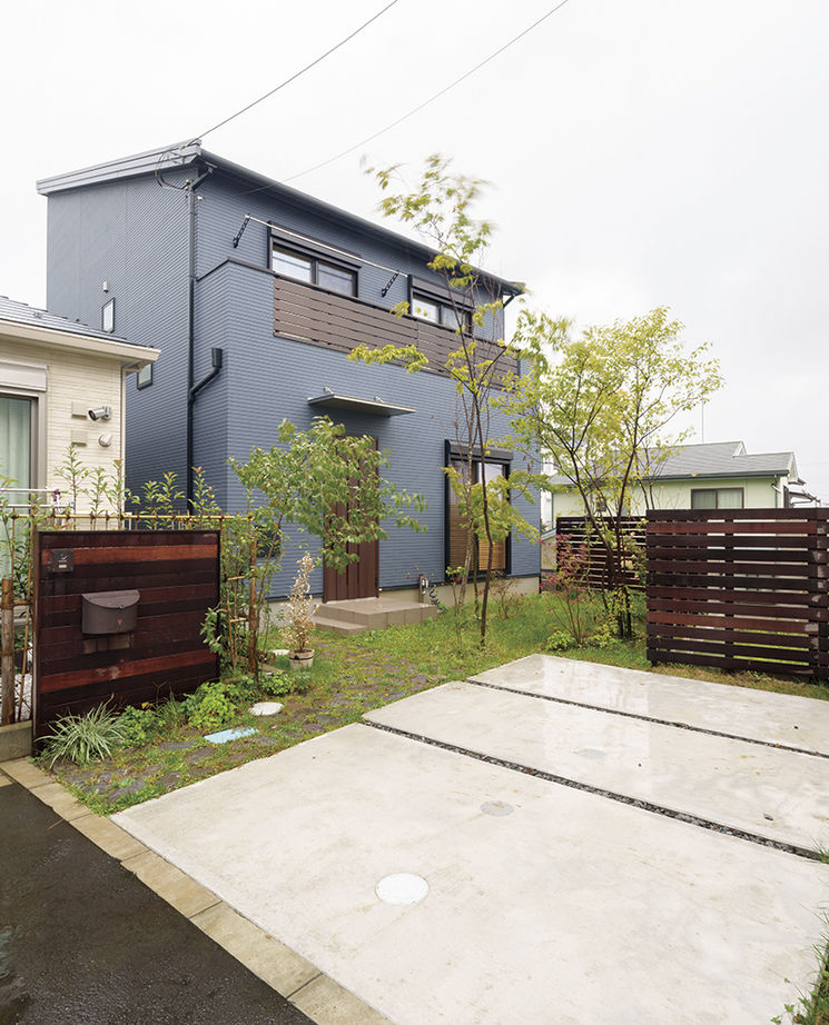 桧家住宅 【収納充実／間取図有】オリジナリティ溢れるキッチンとインテリアが魅せる、洗練された住まいの建築実例画像3