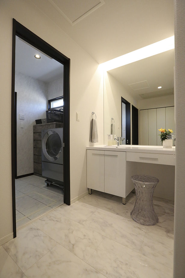 桧家住宅 【ペット／平屋／間取図有】人も愛犬も心地よい！ラグジュアリーな平屋が紡ぐ至福の時間の建築実例画像10