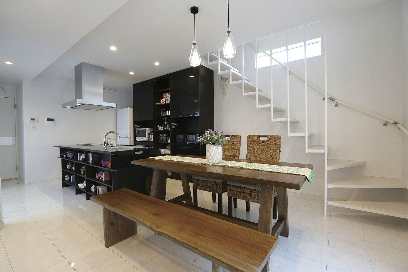 桧家住宅 【吹抜／パティオ／間取図】パティオがもたらす柔らかな光と開放感。毎日をリゾート気分にする住まいの建築実例画像4