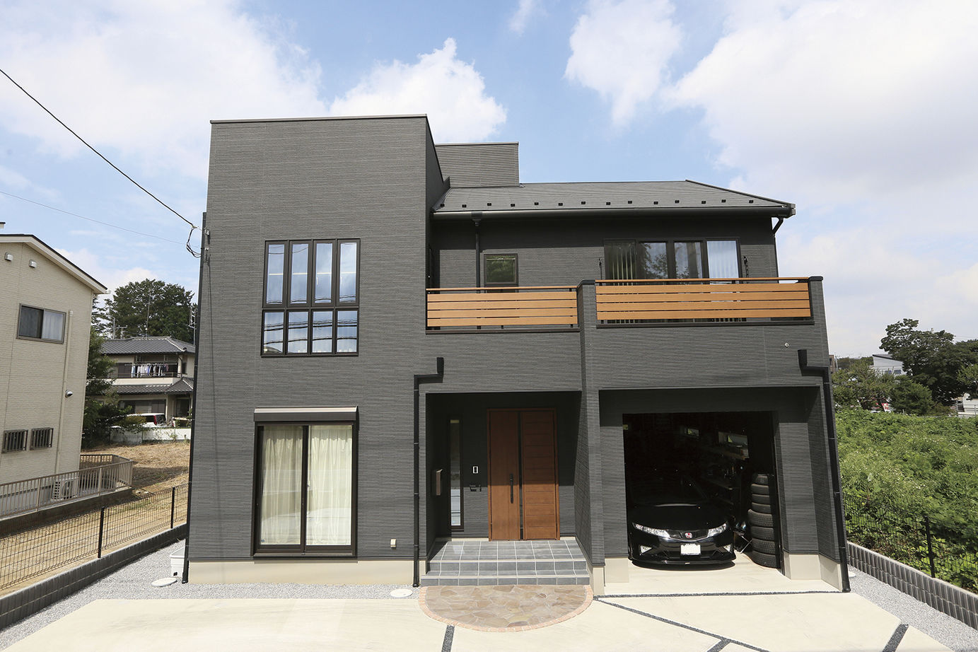 桧家住宅 【ビルトインガレージ／間取図有】屋上を楽しみ、趣味の道具をディスプレイした「隠れ家」のような住まいの建築実例画像4