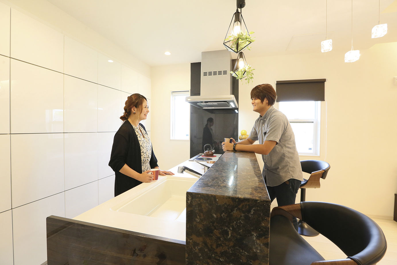 桧家住宅 【ビルトインガレージ／間取図有】屋上を楽しみ、趣味の道具をディスプレイした「隠れ家」のような住まいの建築実例画像6