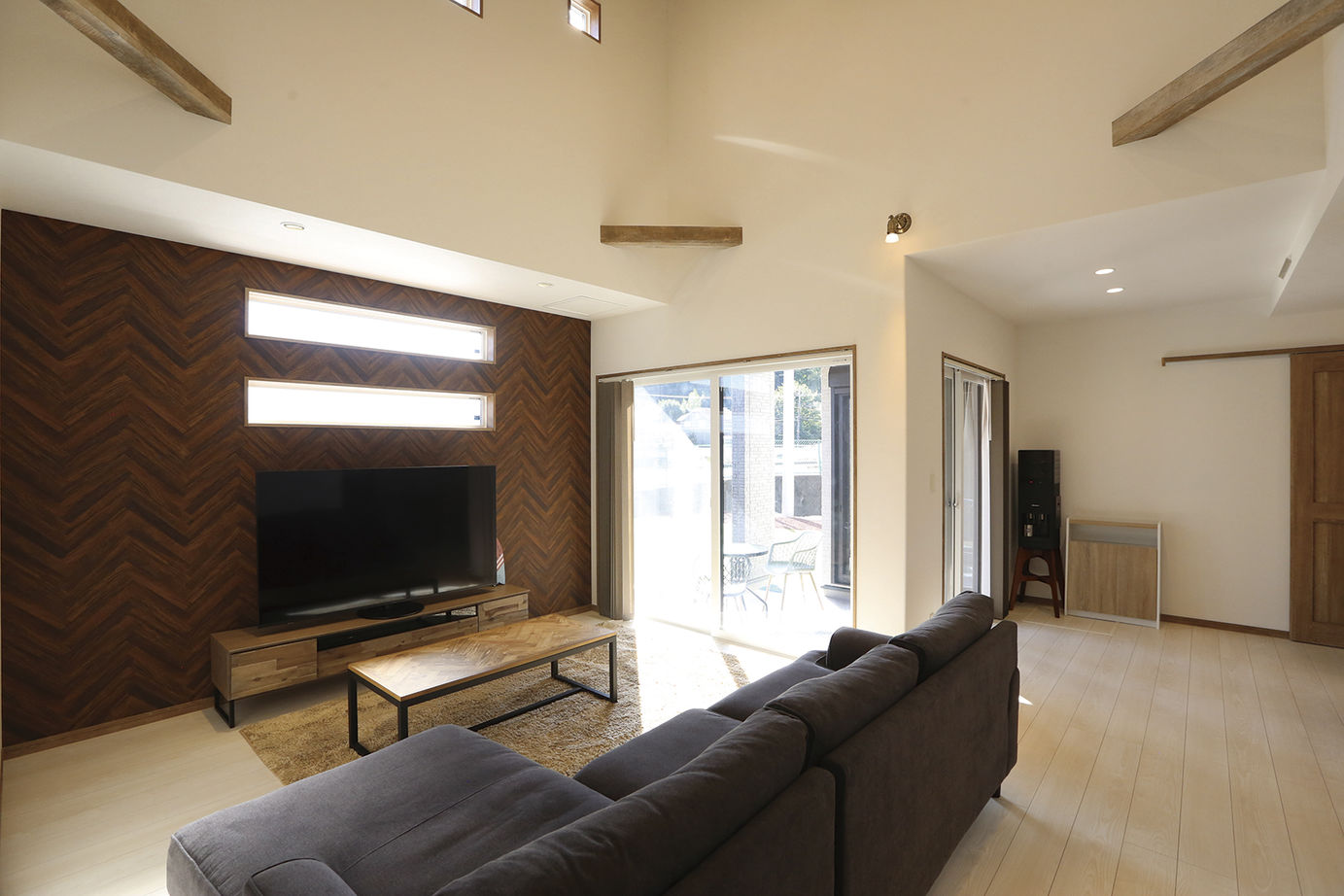 桧家住宅 【屋上／平屋／アトリエ／間取図】ビンテージテイストの内観と、モダンな片流れ屋根の躍動感が融合した平屋の建築実例画像5