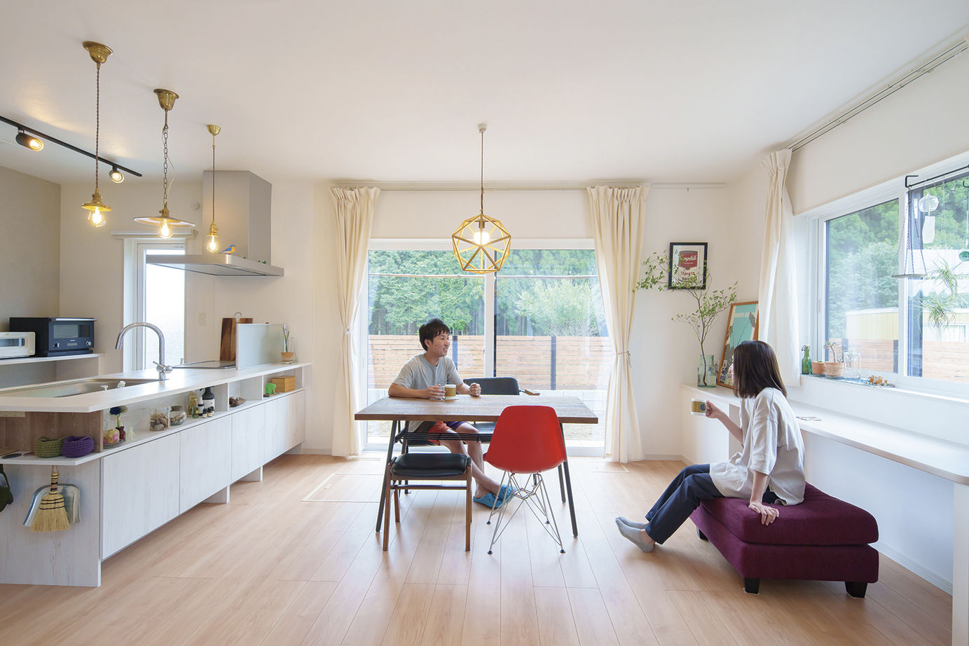 桧家住宅 【吹抜／北欧風／収納充実／間取図有】自然との心地いい調和を感じながら暮らす北欧風リゾートハウスの建築実例画像1