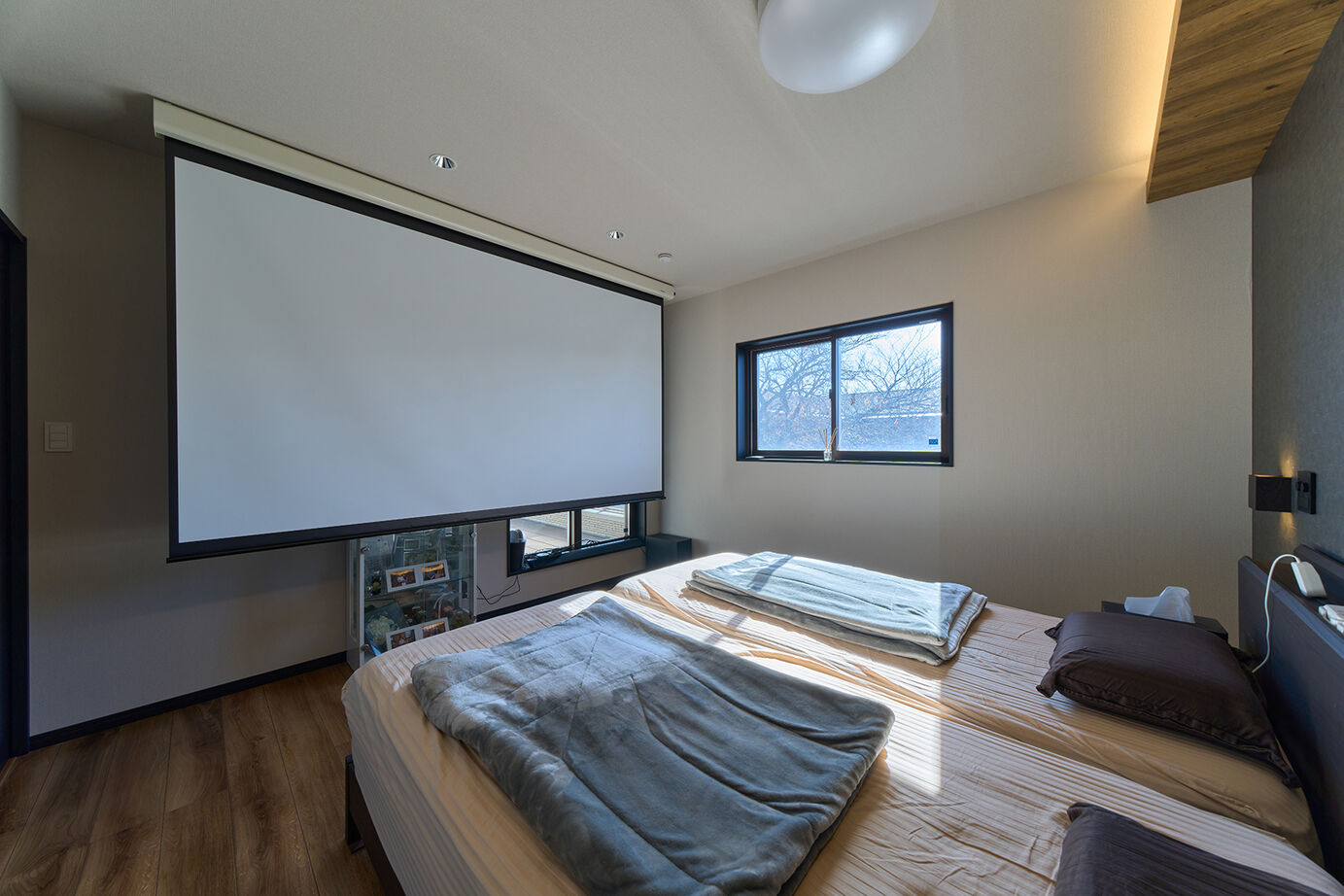 桧家住宅 【吹抜／土間収納／全館空調】白とグレージュで彩り、洗練されたイタリアンモダンの心地よい住まいの建築実例画像5