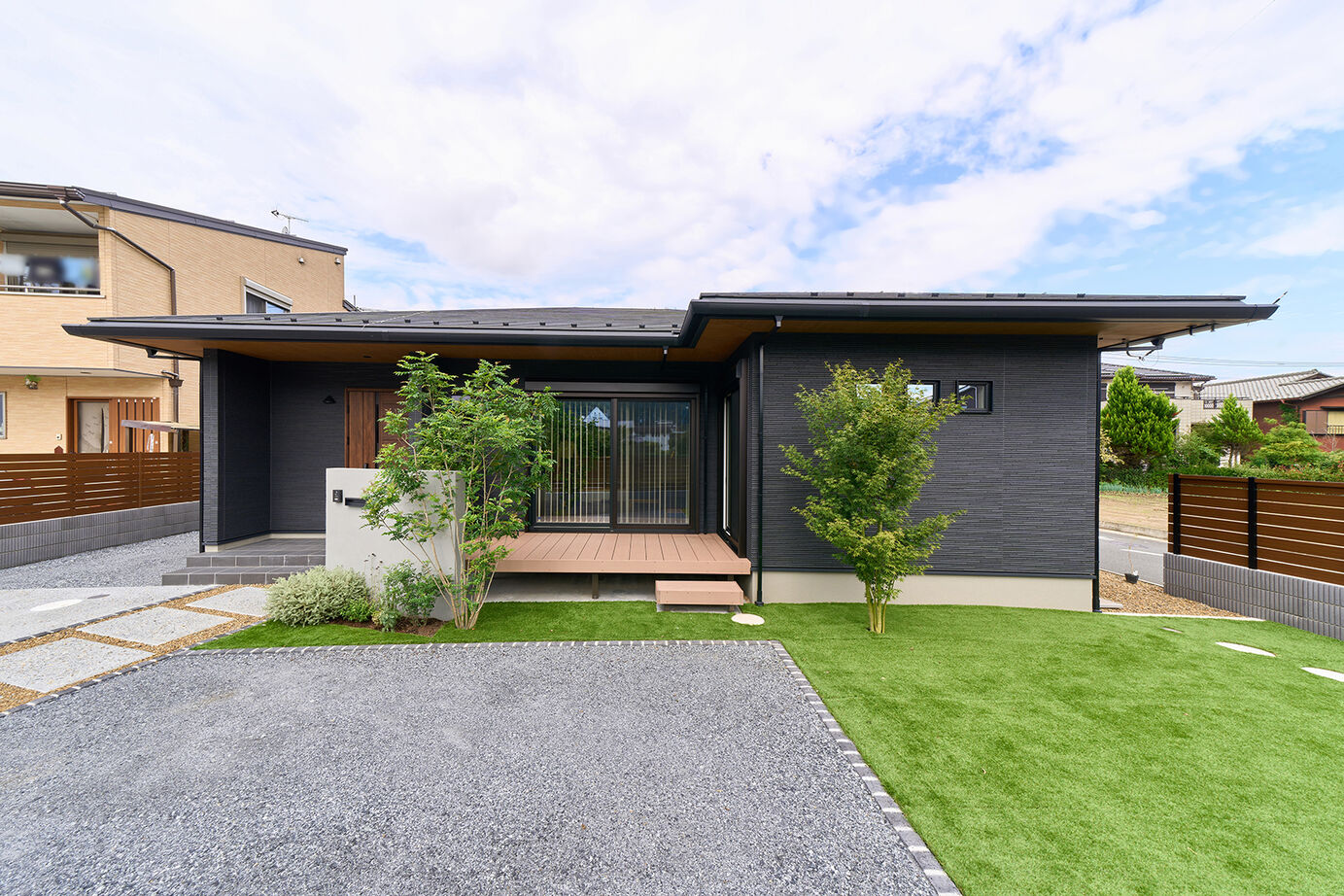 桧家住宅 【平屋／家事動線／ペット】使いやすい間取りと、シンプルな和モダンのデザインが心地いい平屋の建築実例画像2