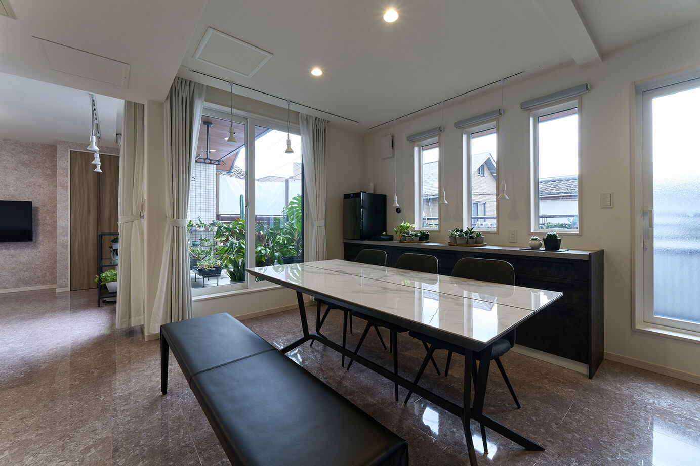 桧家住宅 【2階リビング／屋上／間取図】植物とともに暮らし、日常的にBBQを楽しむ。最高の遊び場でもある住まいの建築実例画像4