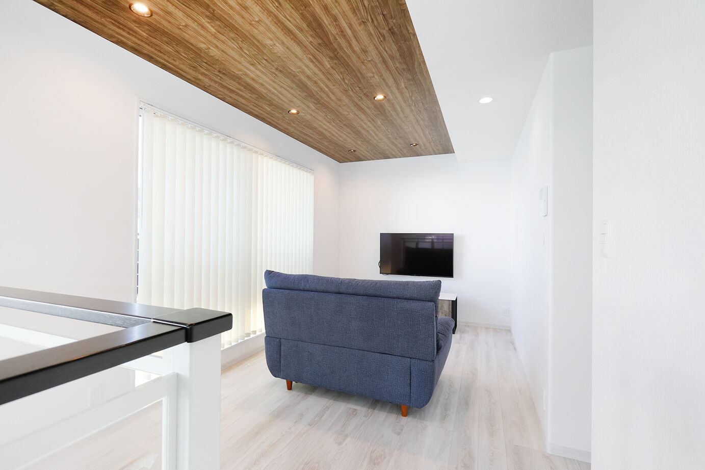 桧家住宅 【吹抜／オープン階段／ガレージ】家族が自然と集まることを大切に、家で過ごす楽しい時間を追求した住まいの建築実例画像2