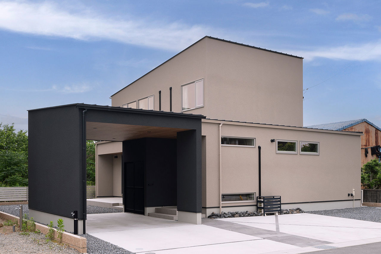 昭栄建設 【ガレージ/建築家デザイン/三重県】光・風・気配。外と、家族とつながり、心地よく暮らせるオープンな家の建築実例画像1