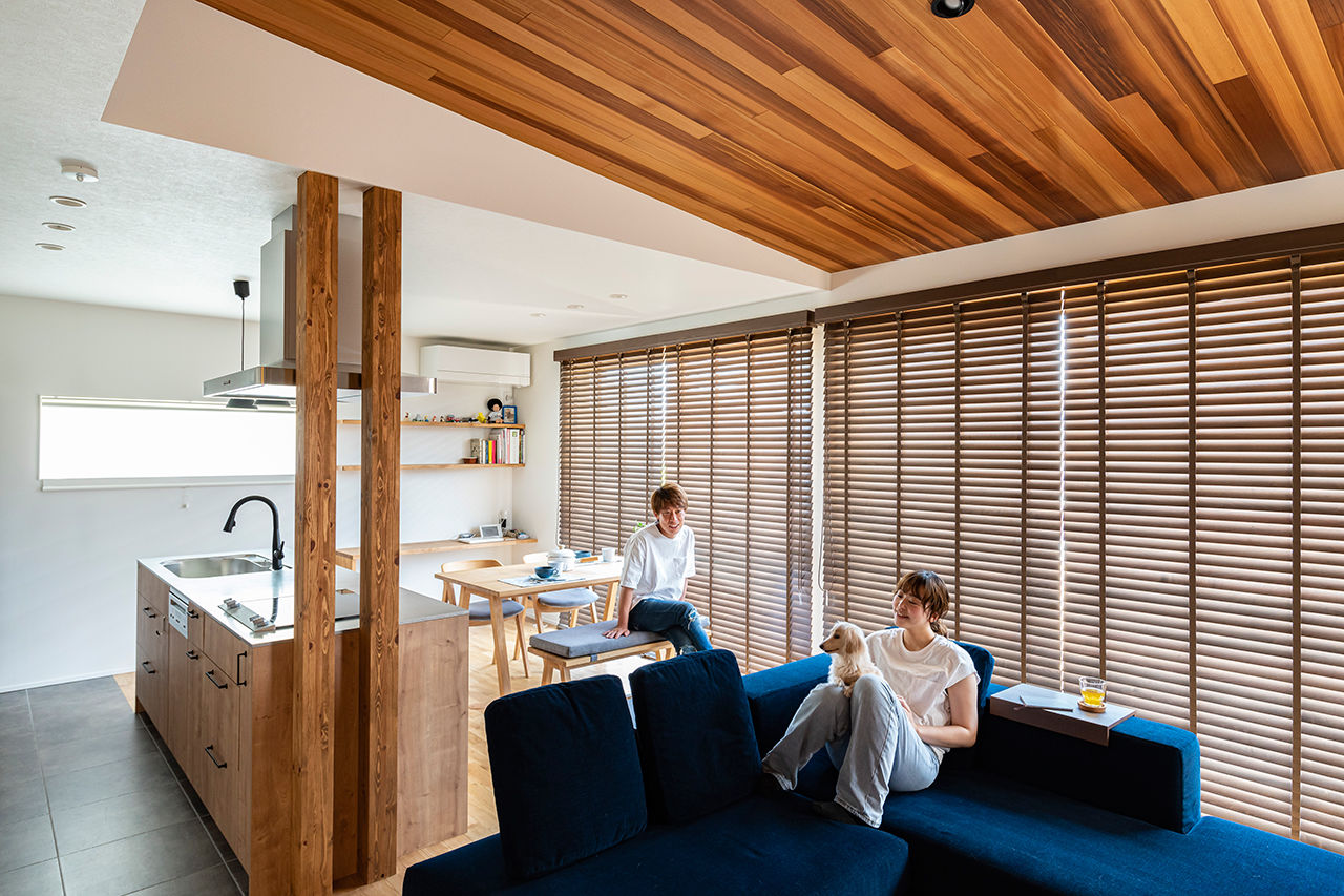 昭栄建設 【平屋/2000万円台/三重県/間取り】回遊動線の「神間取り」。ガレージから洗面室・浴室へ直行OK！の建築実例画像2