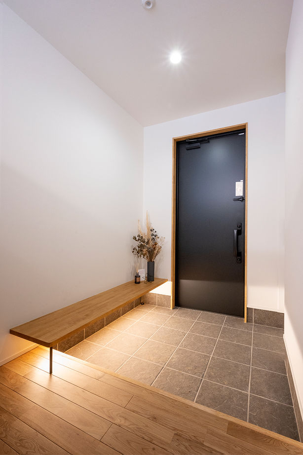 昭栄建設 【ガレージ/建築家デザイン/三重県】閉じながら開く、開放的な暮らし。ゆとりを重視したハイグレードな邸宅の建築実例画像6