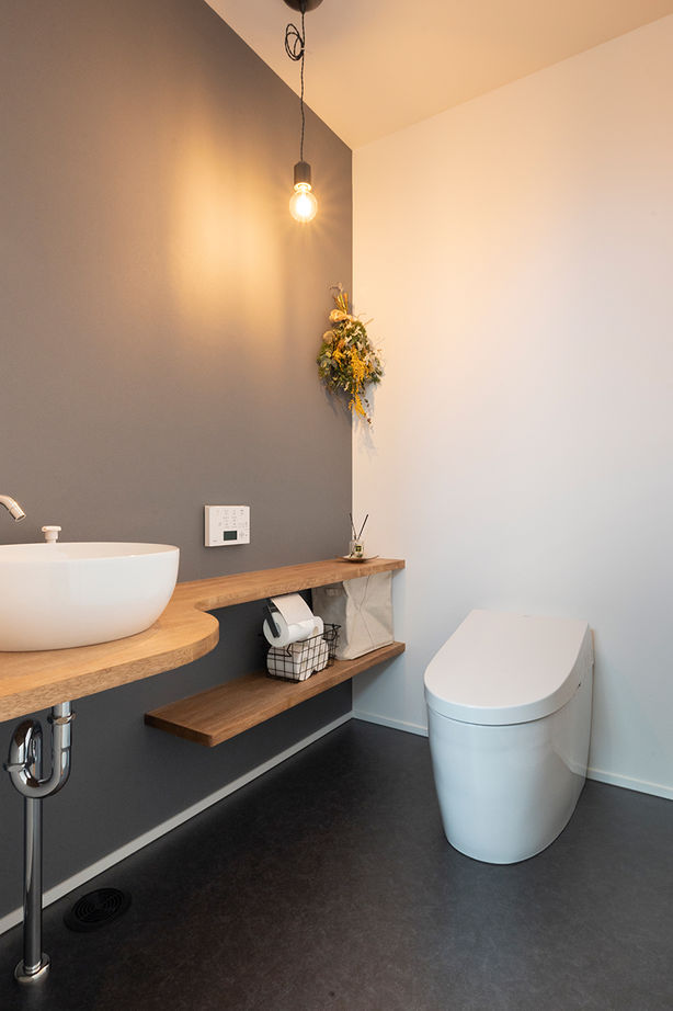 昭栄建設 【ガレージ/建築家デザイン/三重県】閉じながら開く、開放的な暮らし。ゆとりを重視したハイグレードな邸宅の建築実例画像8