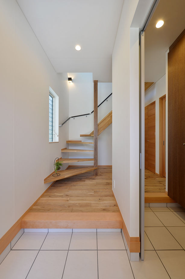 タナベ住建 【福井県鯖江市/2000万円台/39.3坪/3LDK/1階LDK/2階水まわり】庭とつながる、サンクンリビングのある暮らしの建築実例画像5